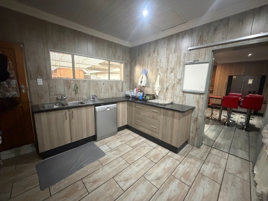 4 Bedroom Property for Sale in Roodia Free State